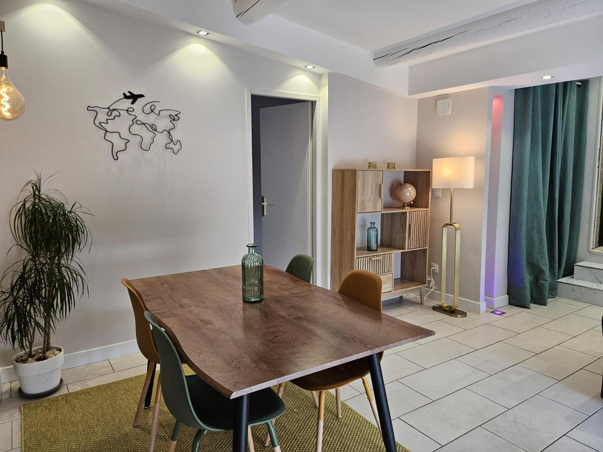 Agreable Logement Avec Terrasse Saint-Victoret Exteriör bild